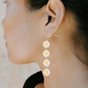 White Daisy Enamel Chain Dangle Earrings